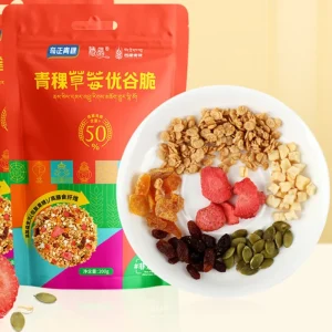 50%+ Tibetan Highland Barley Cereal Crisps with Real Strawberry Ready-to-Eat Breakfast