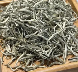 Fuding White Tea with Long Hair and Aged White Tea